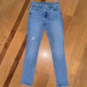 Levis Jeans stretch skinny high rise 721 Ladies 29 x 32 light distressed